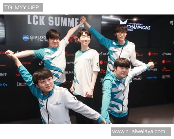 电竞新闻王者荣耀巨献揭秘JDG战队的游戏意识与战略思维分析